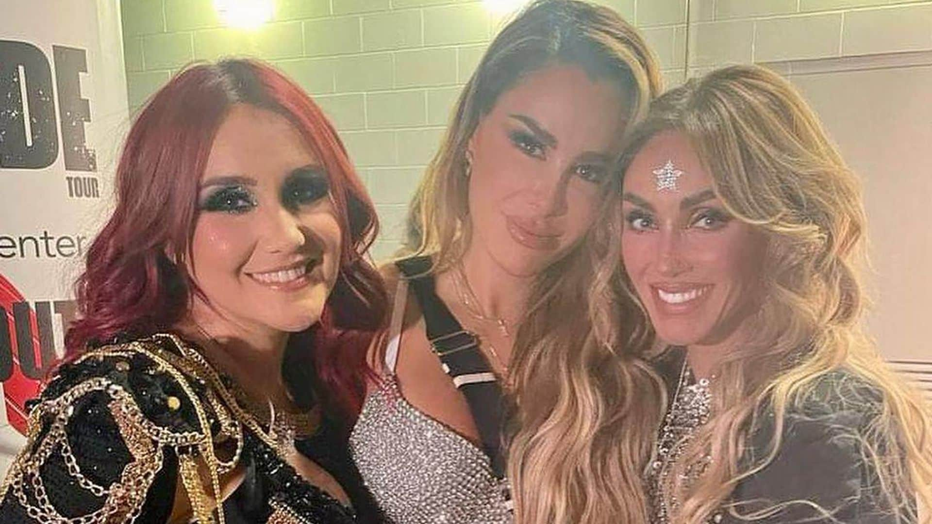 Así fue el reencuentro de ‘Alma Rey’, ‘Roberta Pardo’ y ‘Mía Colucci’ en el concierto de RBD