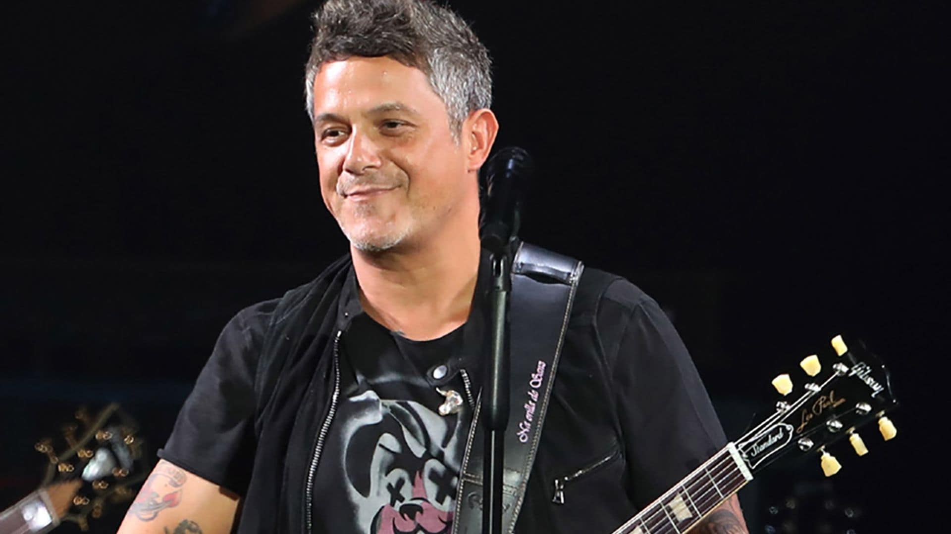 ¡Sorpresa! Alejandro Sanz ofrece un concierto en el 'Puente del Corazón Partío'