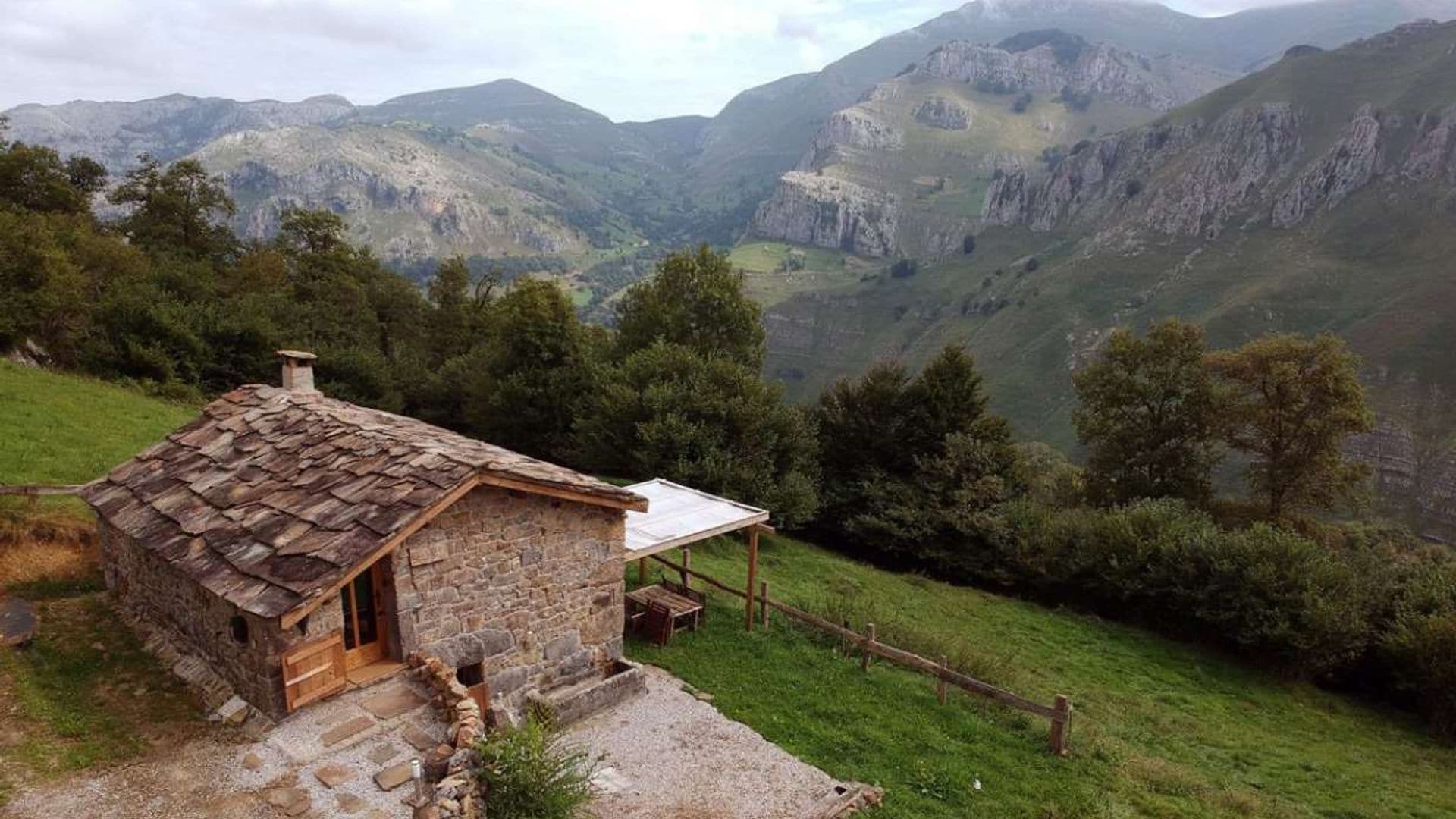 Cabañas con chimenea donde alojarte en los verdes valles pasiegos