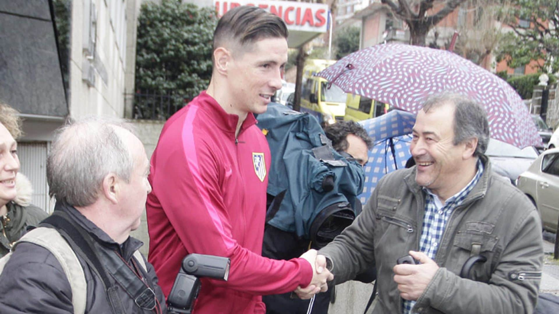 Fernando Torres abandona el hospital, recuperado del dramático golpe que le dejó inconsciente