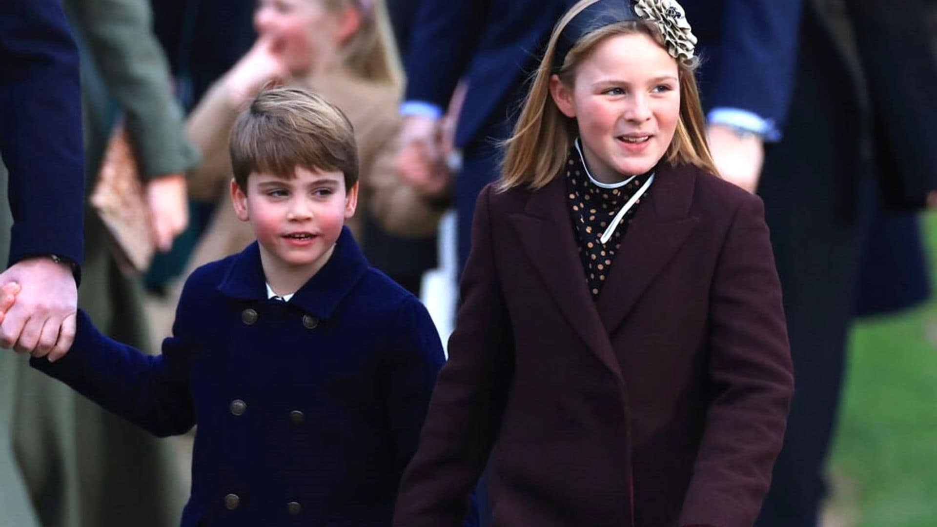 El príncipe Louis y su prima Mia Tindall, los simpáticos protagonistas del gran acto navideño de la Familia Real británica