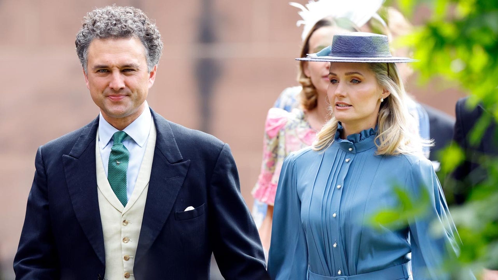 Los tocados más espectaculares de la boda del duque de Westminster: de la clásica redecilla a la romántica sombrerería