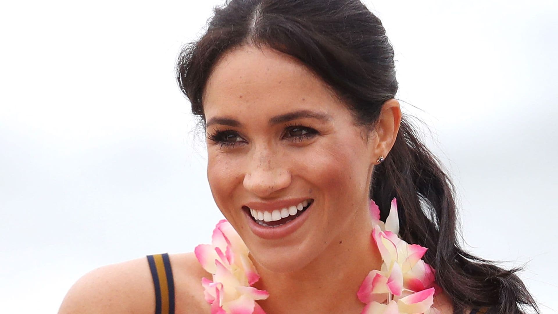 Actriz, duquesa y hasta calígrafa: todas las vidas de Meghan Markle en su 40 cumpleaños