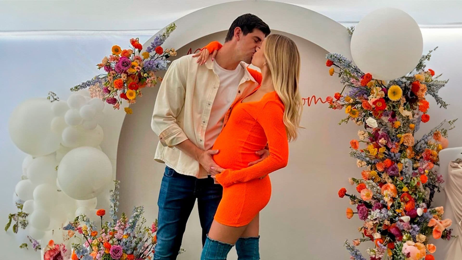 Thibaut Courtois y Mishel Gerzig celebran una divertida 'baby shower' en la recta final de su embarazo