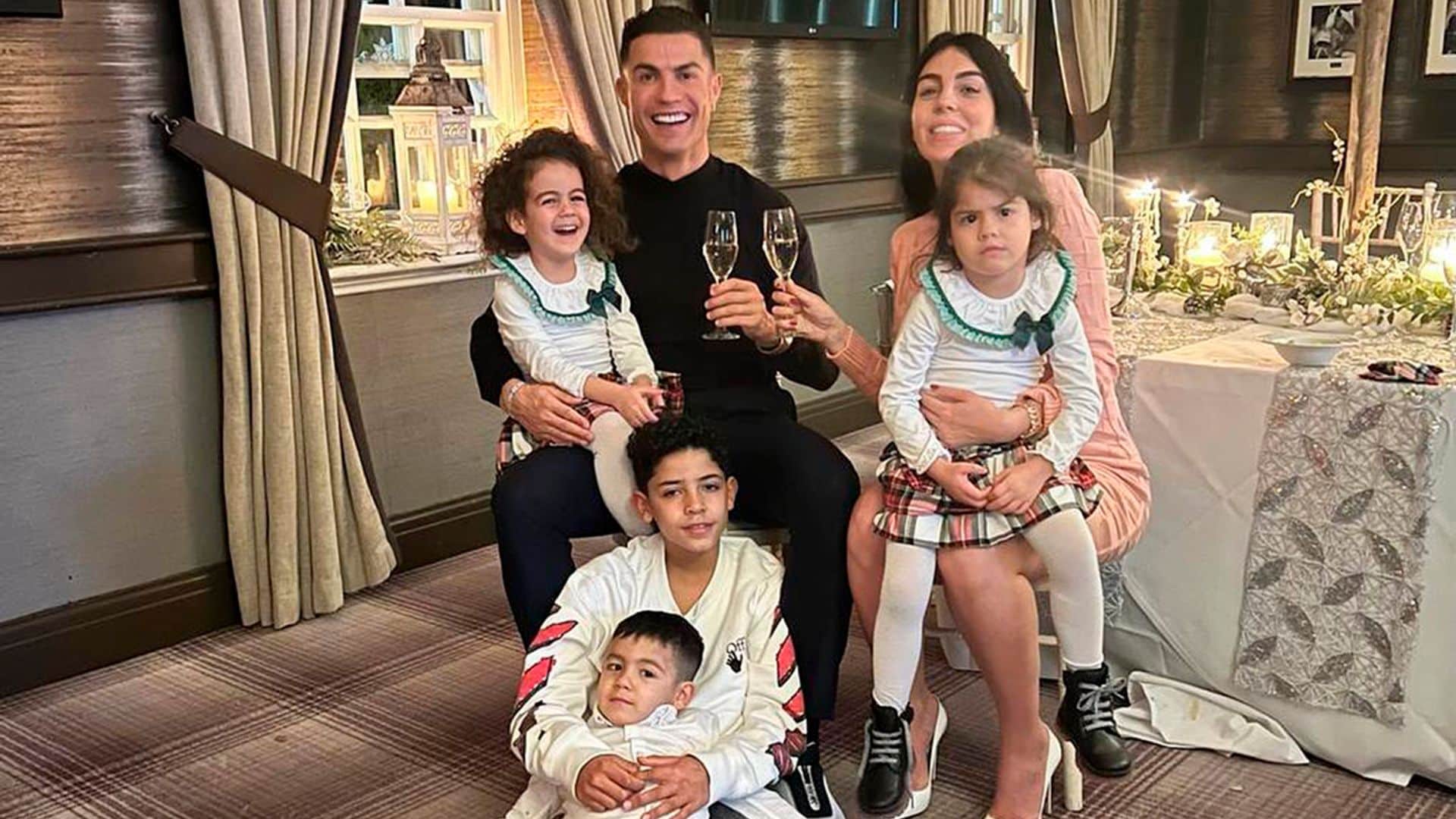 El superpapá Cristiano cumple 37 años feliz junto a Georgina y sus niños mientras espera a los gemelos