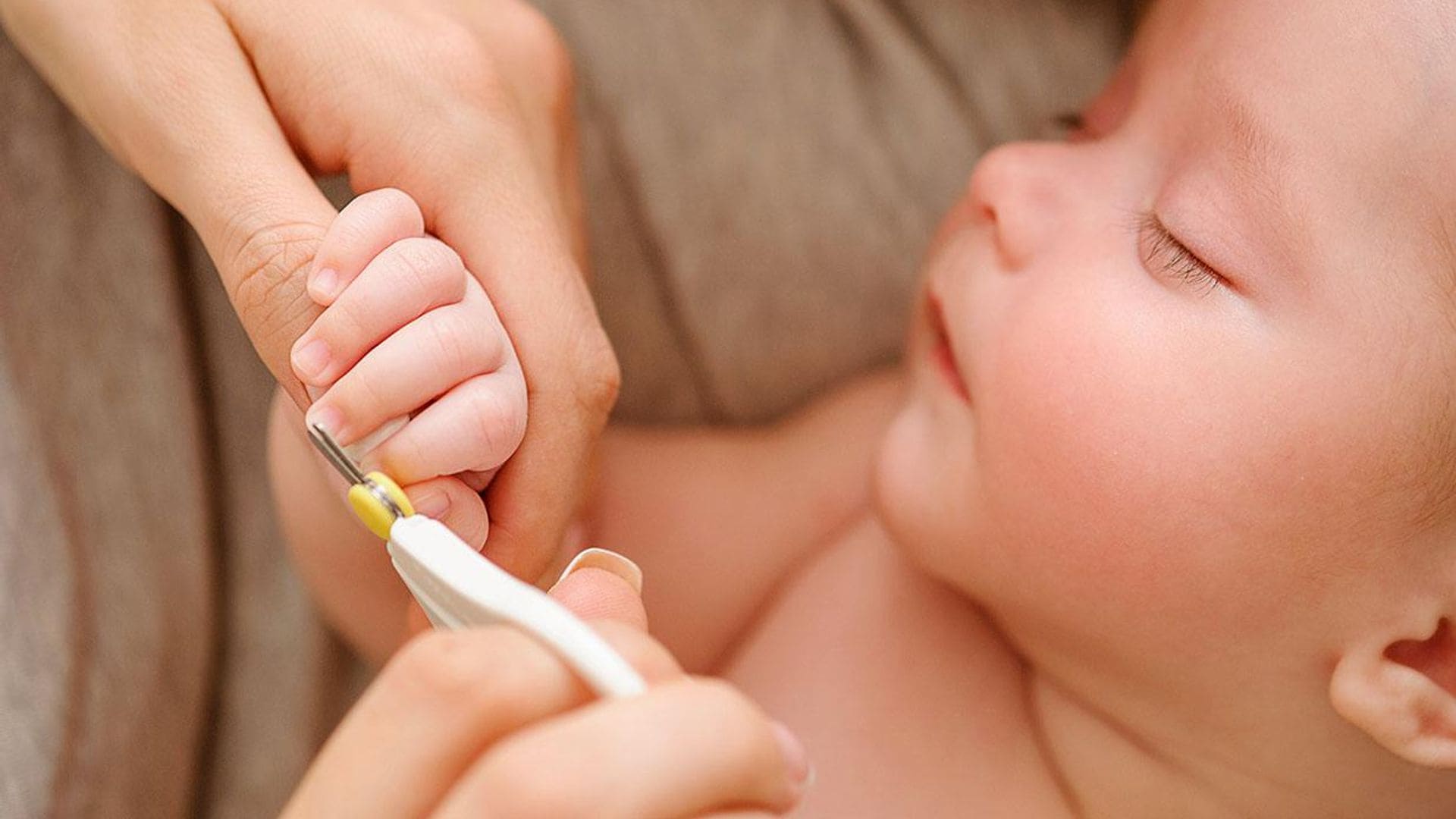 ¿Es necesario cortar las uñas a los recién nacidos?
