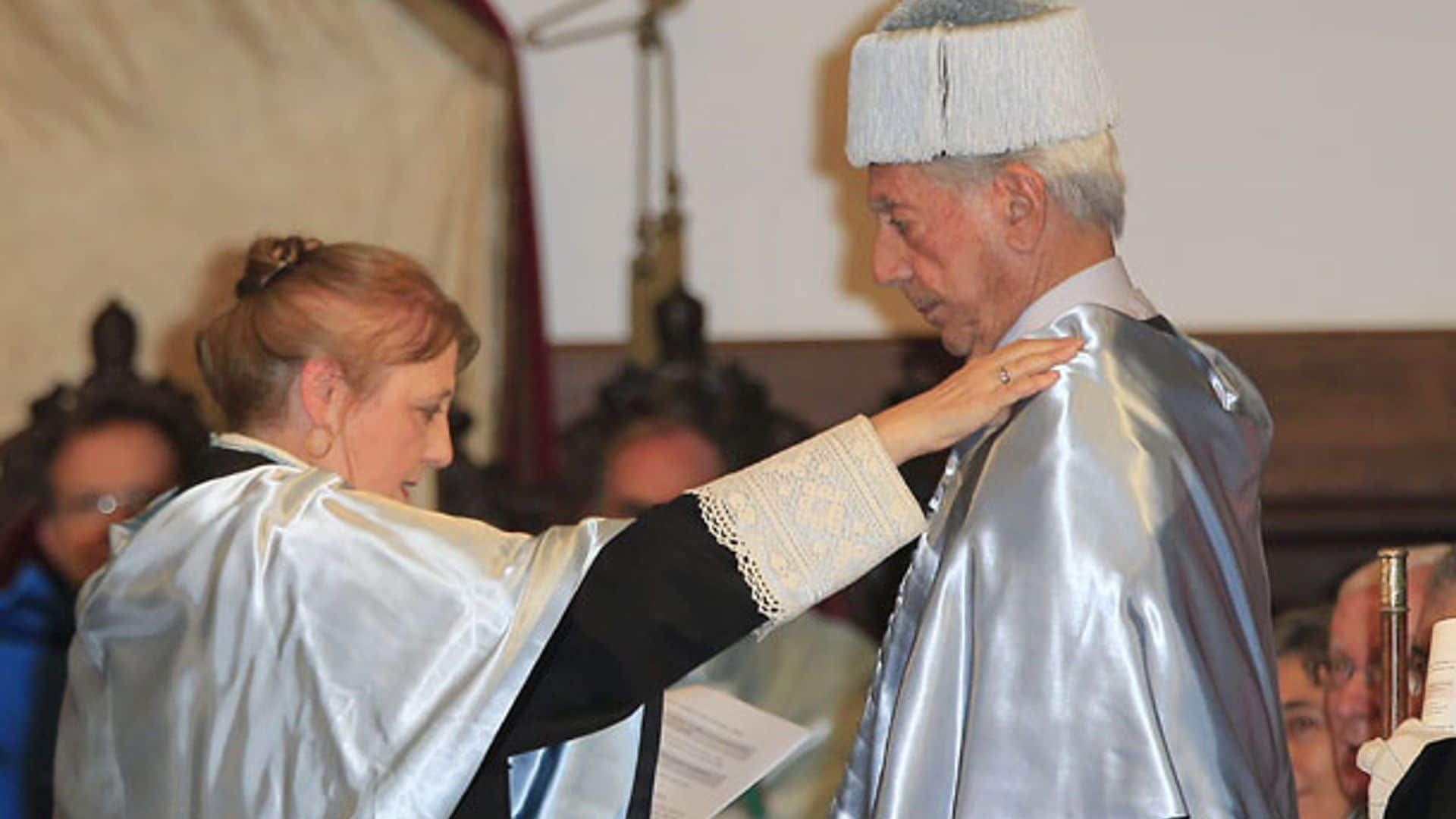 Mario Vargas Llosa, investido Doctor Honoris Causa por la universidad de Salamanca