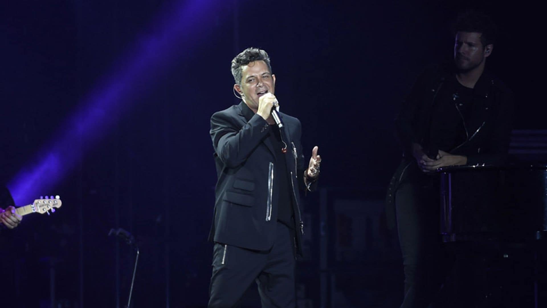 Sara Carbonero, Iker Casillas, Eva González, Eugenia Martínez de Irujo.... en el concierto más especial de Alejandro Sanz