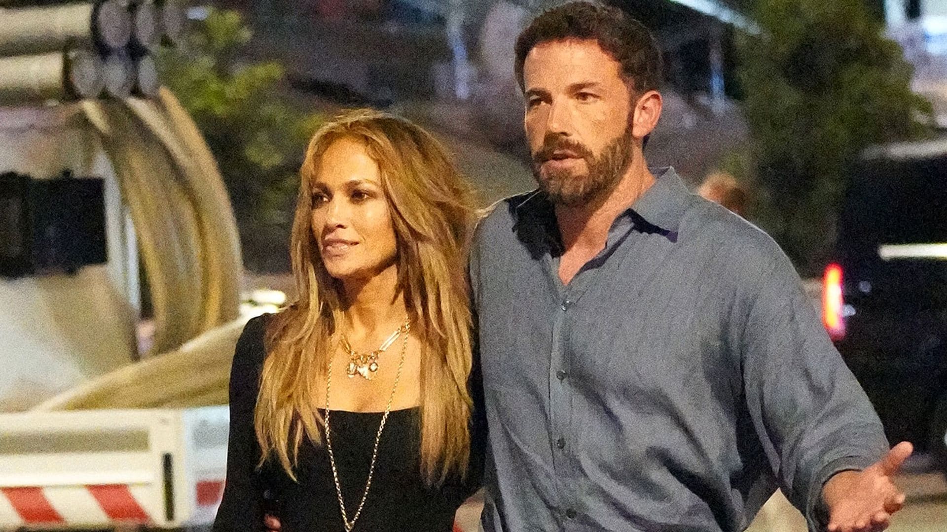 Ben Affleck, pillado con su madre y su hijo en Tiffany's... ¿buscando anillo de compromiso?