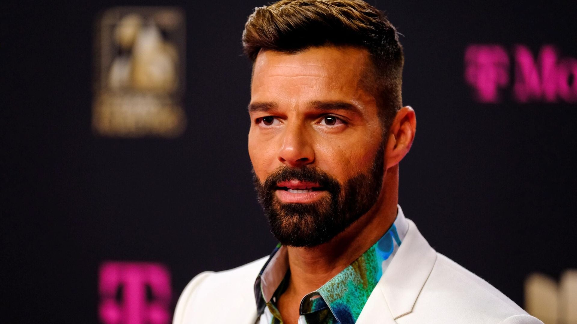 En entrevista con ¡HOLA!TV, Ricky Martin desnuda su alma al hablar sobre lo que más ama: su familia