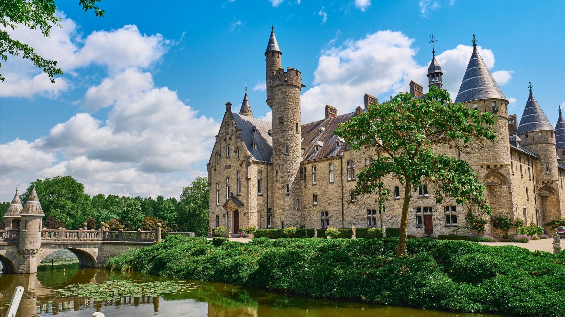 Ruta por Bélgica en busca de los castillos más lujosos de Europa