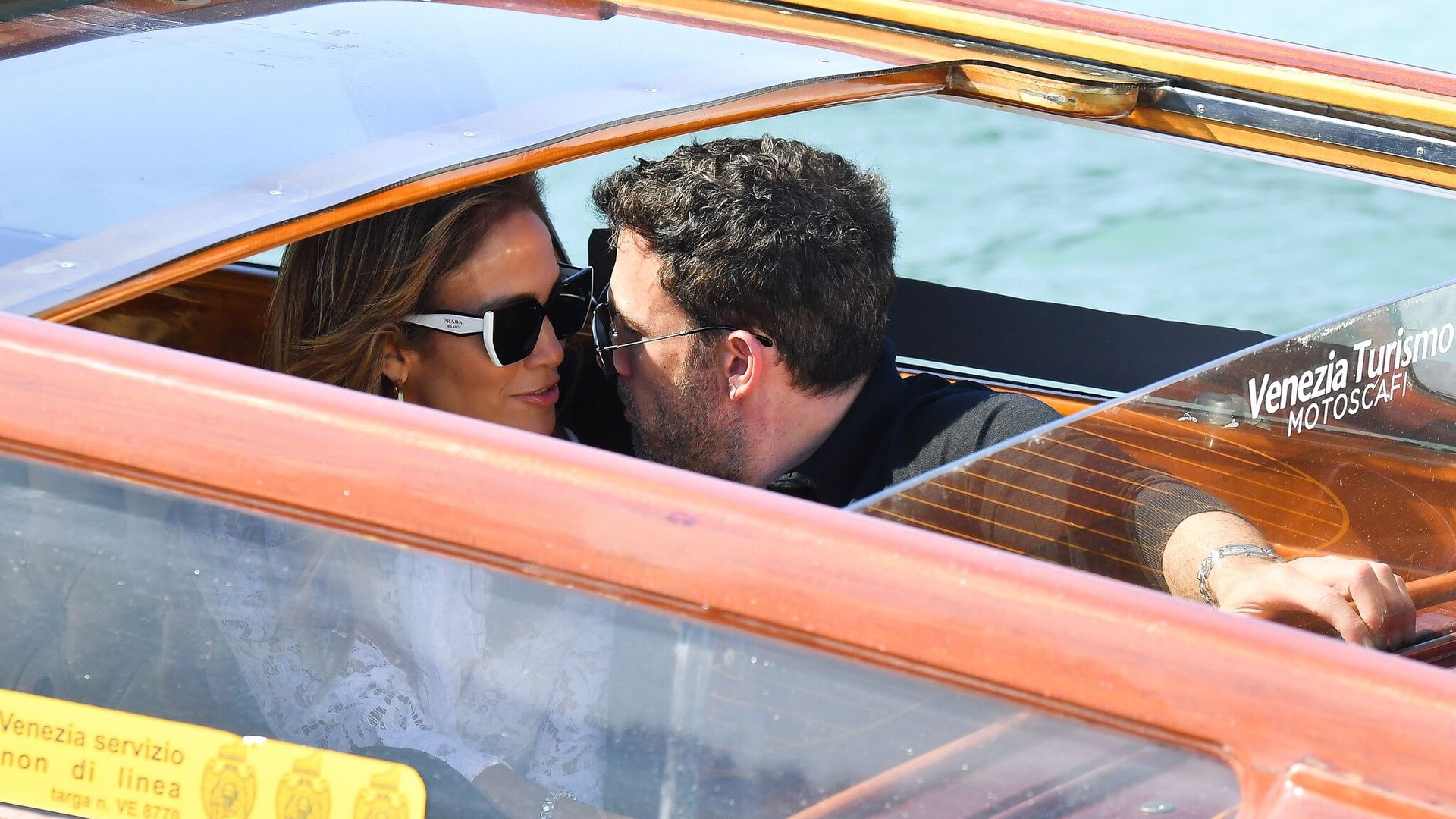 Ben Affleck lleva a Jennifer Lopez al Festival de Cine de Venecia para el estreno de ‘The Last Duel’