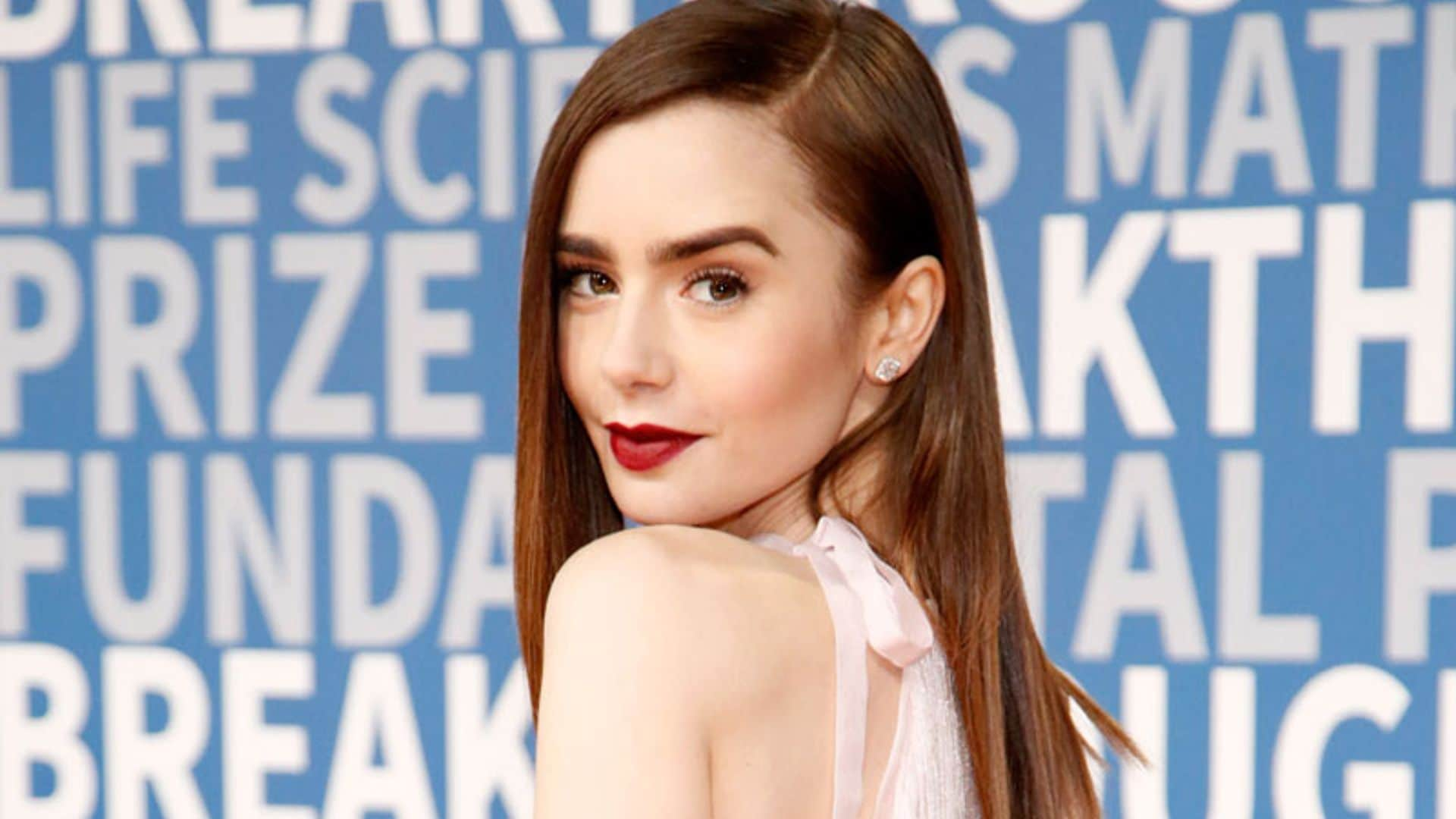 ¿Rubia o castaña? Lily Collins vuelve a confundir a todos con su color de pelo