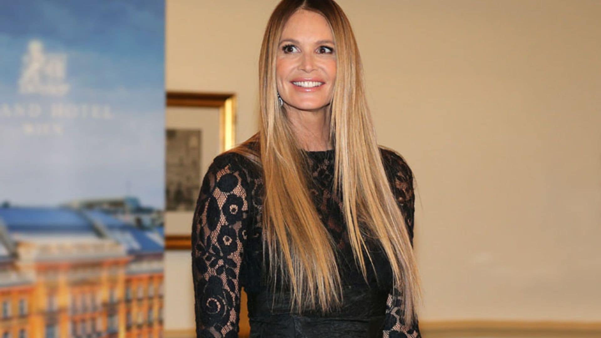 Visto hace 12 años: Elle Macpherson repite éxito con la tendencia más sexi