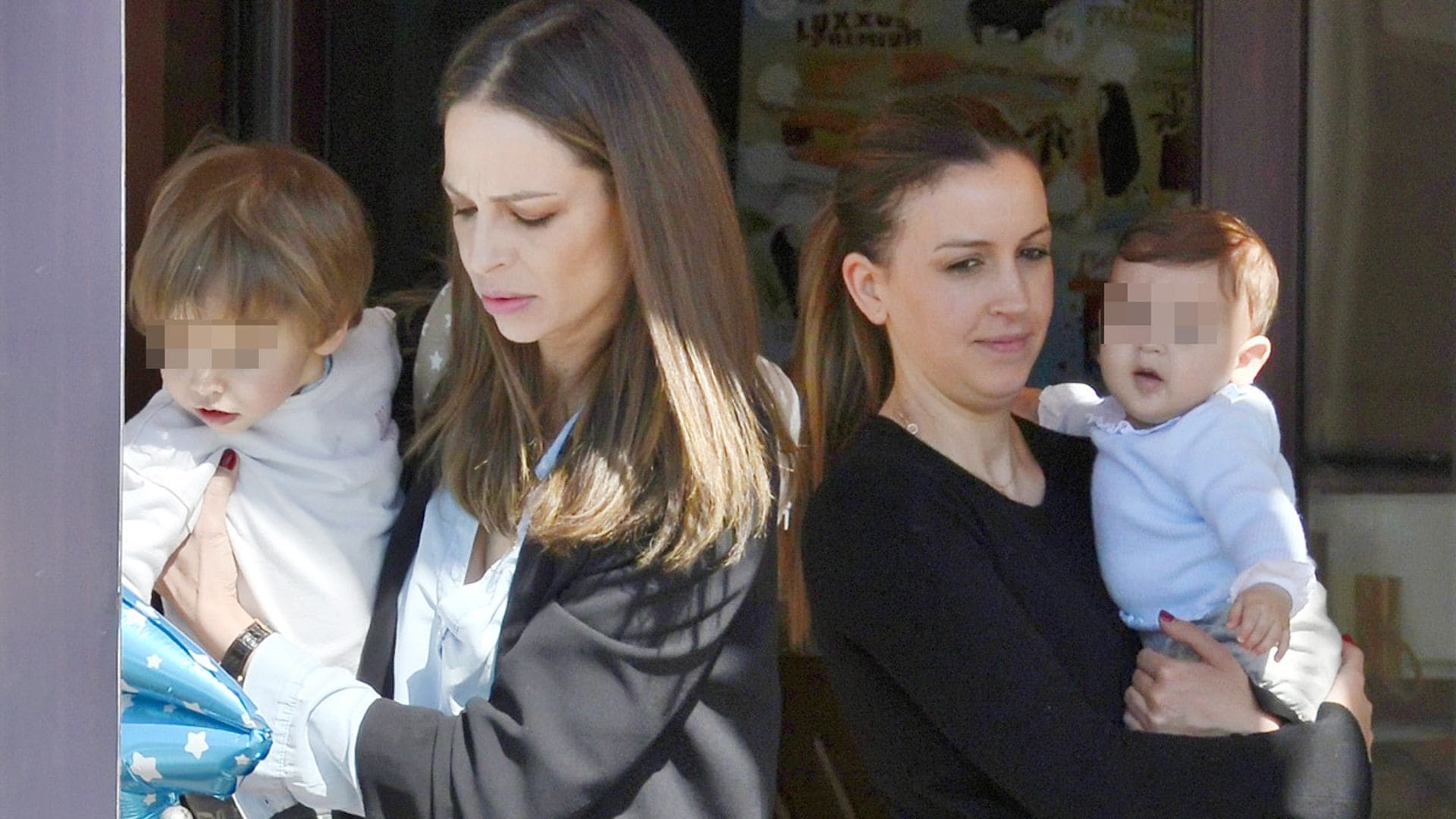 Eva González y el pequeño Cayetano: reunión de primos en Sevilla