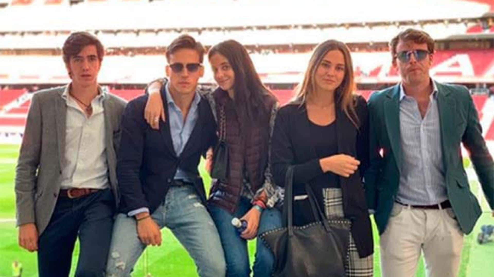 El último plan de Victoria Federica y Gonzalo Caballero: tarde de fútbol con amigos