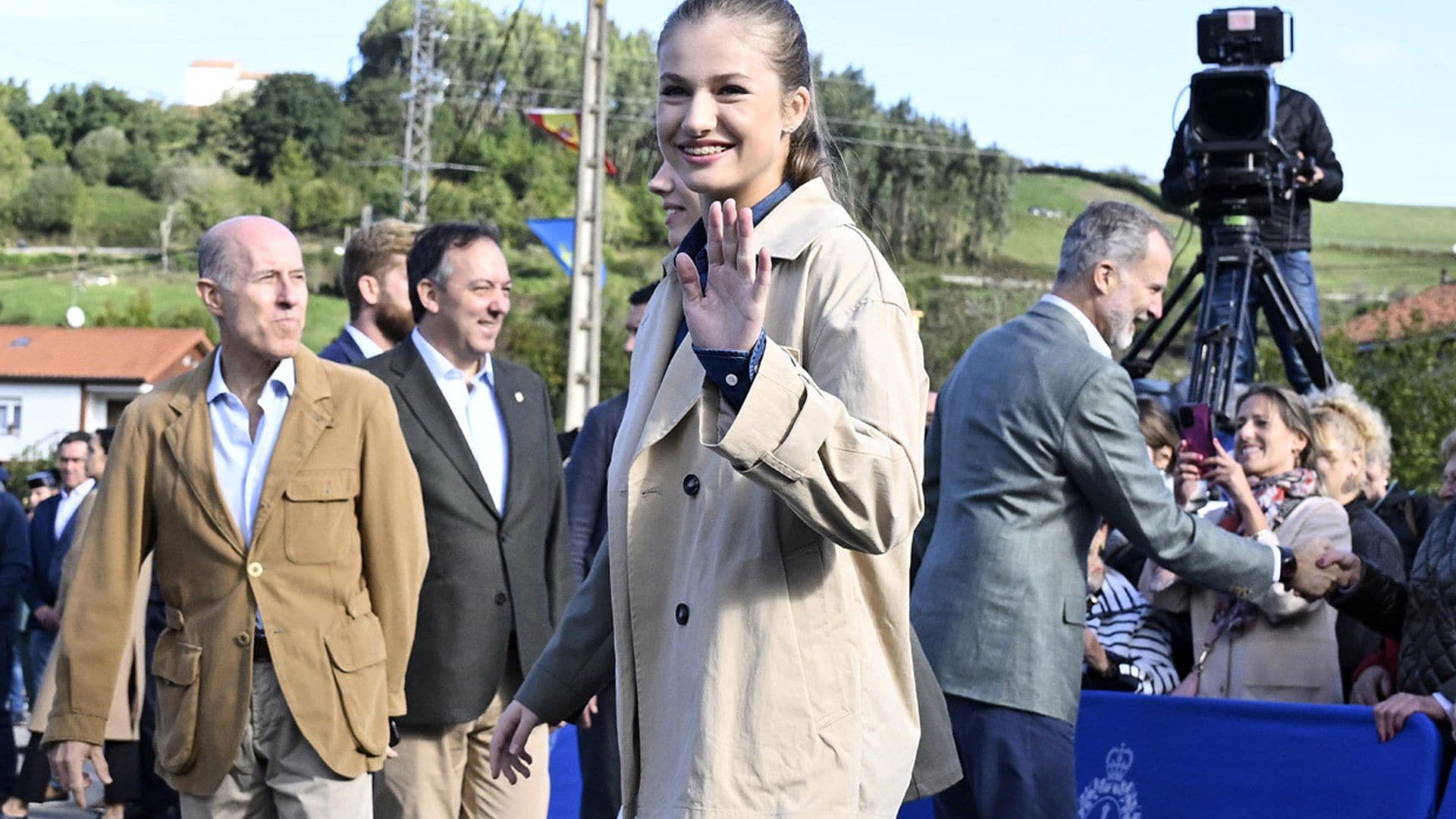 La princesa Leonor se apunta al 'lujo silencioso' con sus básicos de otoño y pendientes de diamantes