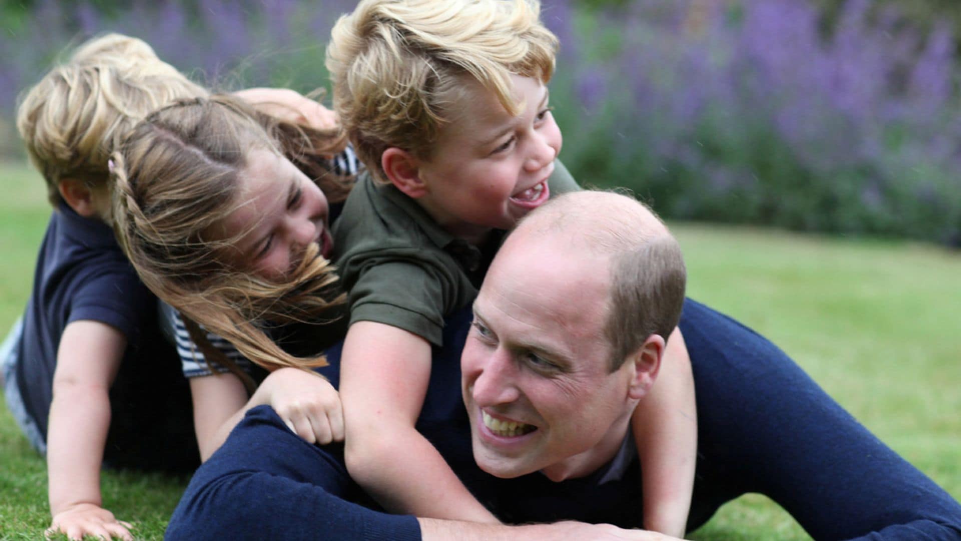 Las imágenes nunca vistas de George, Charlotte y Louis de Cambridge