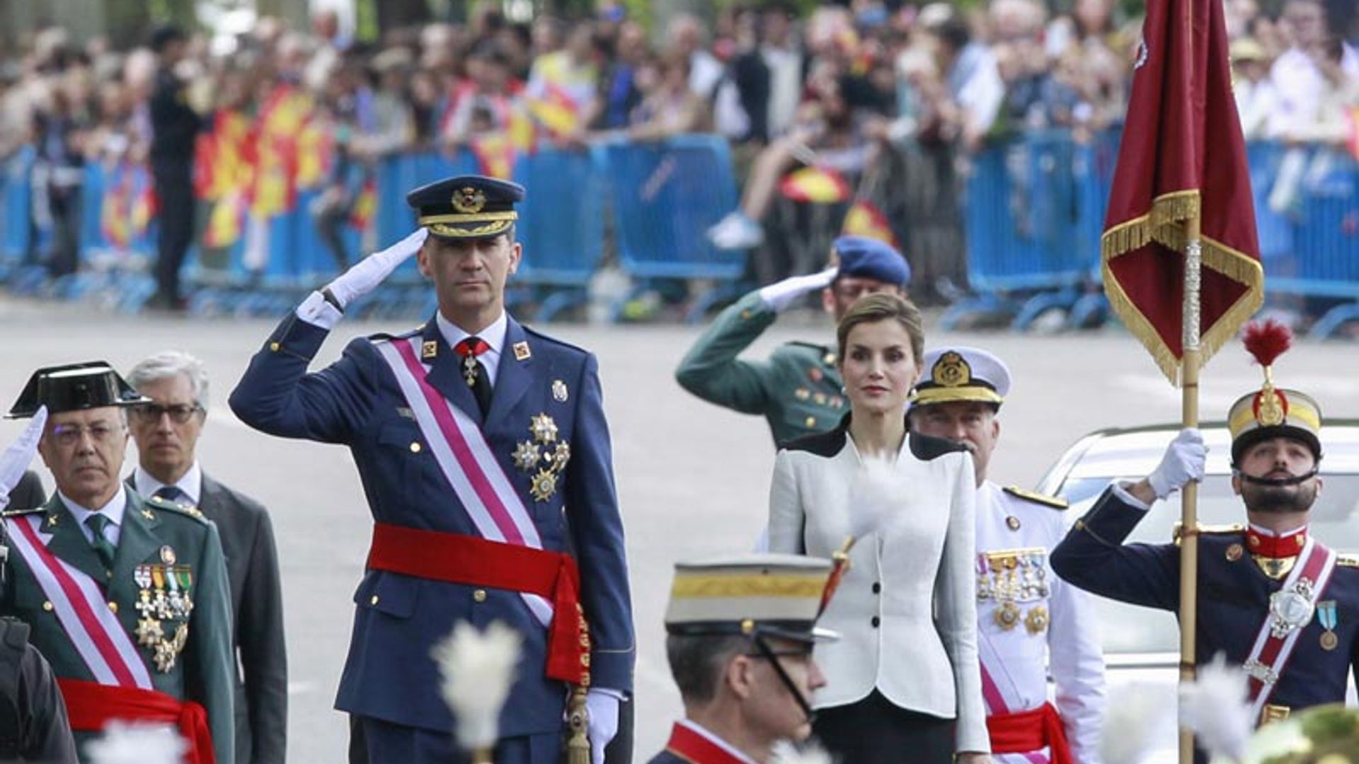 Los Reyes presiden el Día de las Fuerzas Armadas