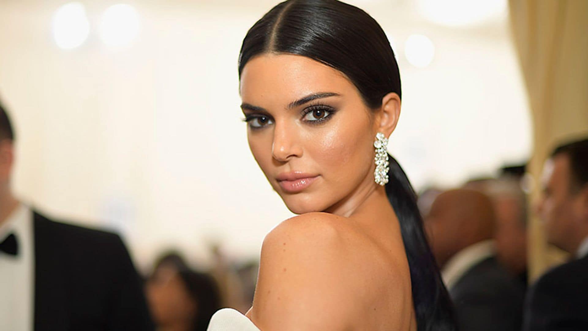 Extensiones, ‘contouring’ en la nariz... Kendall Jenner, más Kardashian que nunca