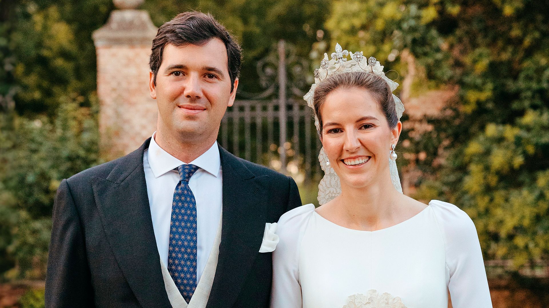 La elegante y romántica boda de Victoria López-Quesada y Enrique Moreno de la Cova