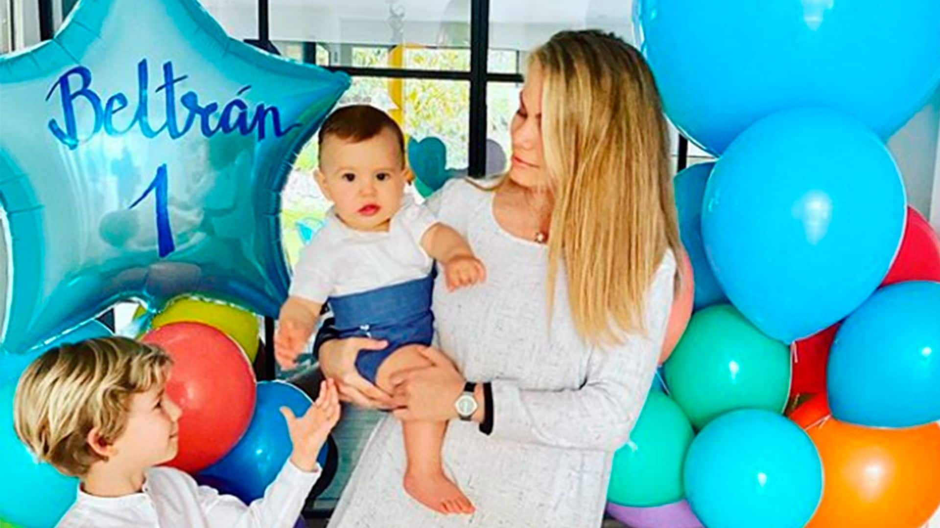 ¡Palomitas, tarta y 'photocall'! Carla Goyanes celebra el primer cumpleaños de su pequeño Beltrán