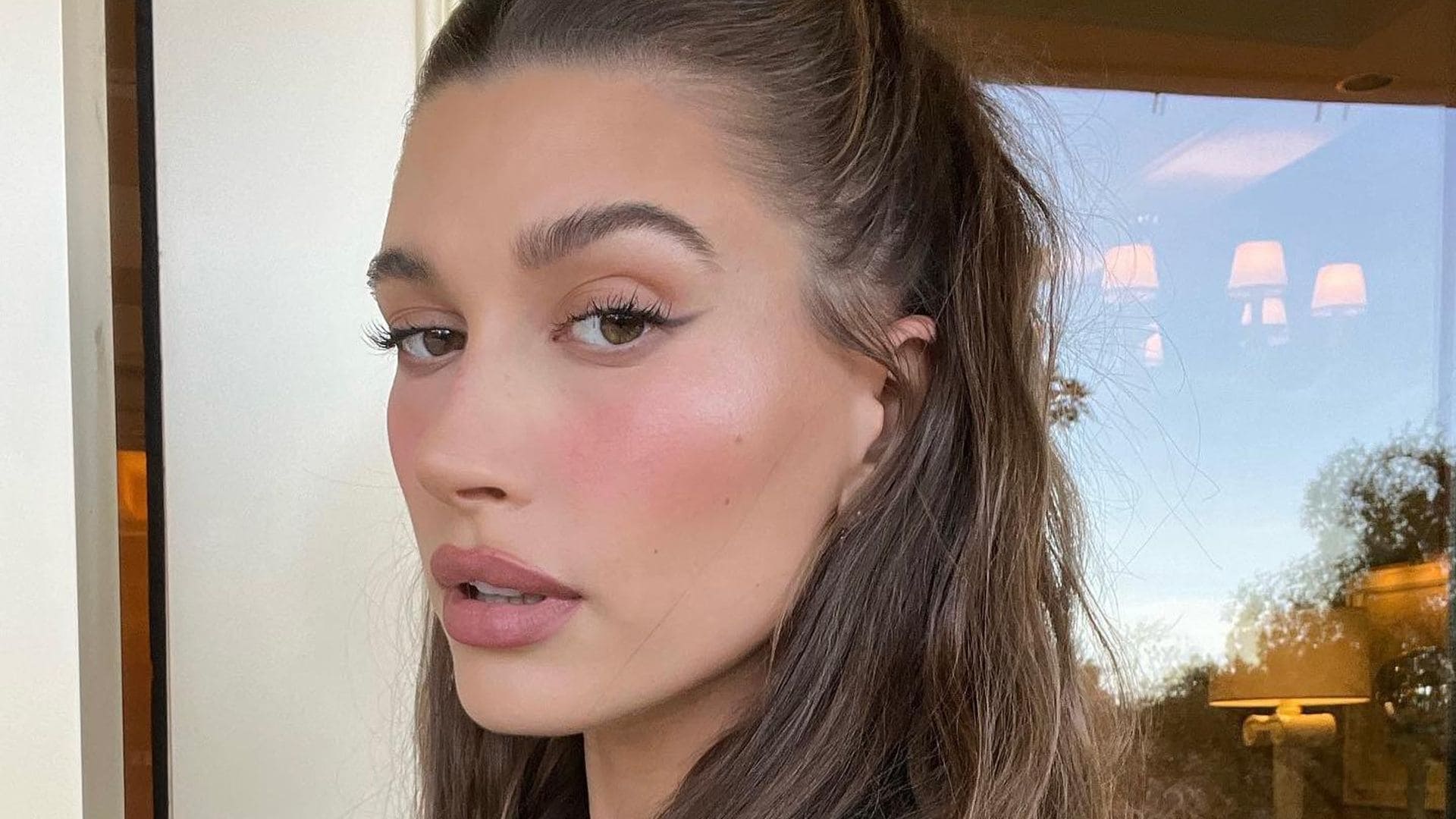 Hailey Bieber pide a fans que ya la dejen en paz con rumores sobre su matrimonio