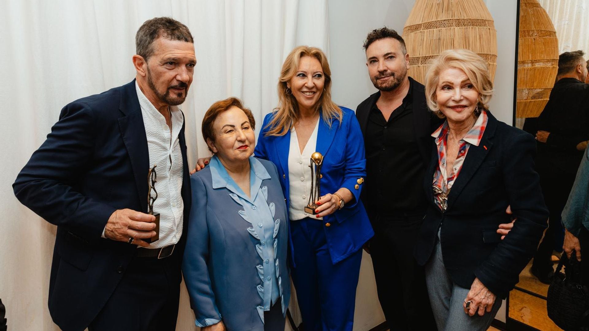 Antonio Banderas con otros premiados