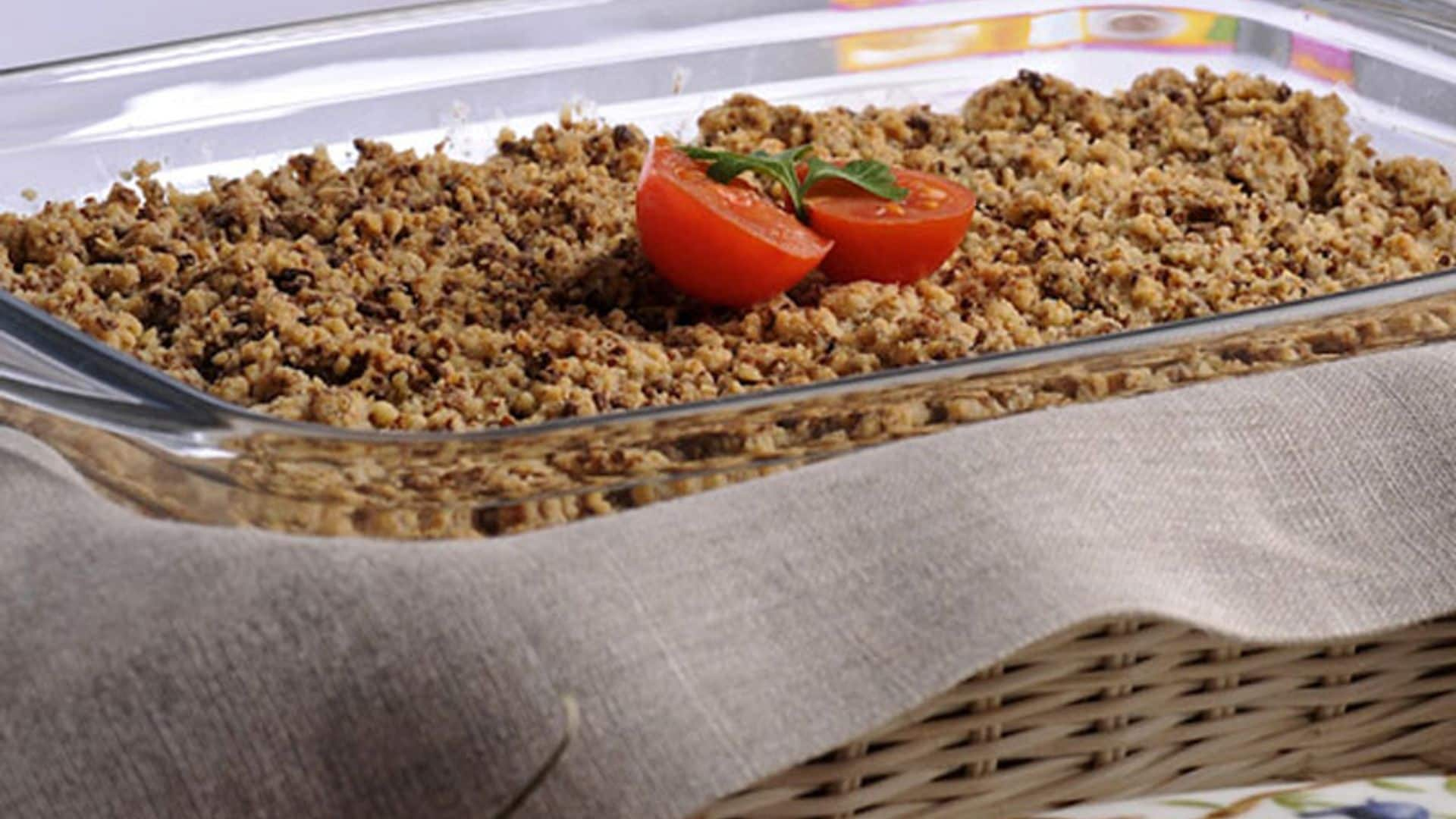 'Crumble' de tomate, queso de cabra y cereales