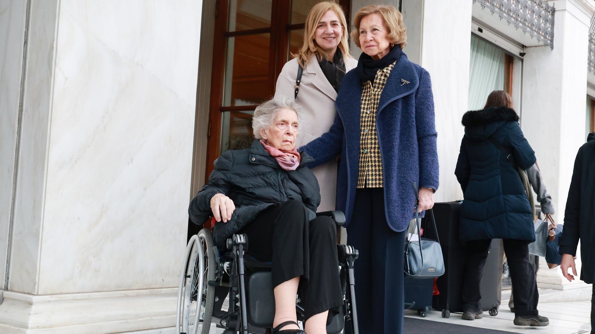 EXCLUSIVA. Las primeras imágenes de la reina Sofía, Irene de Grecia y la infanta Cristina en Atenas para la primera boda real del año 