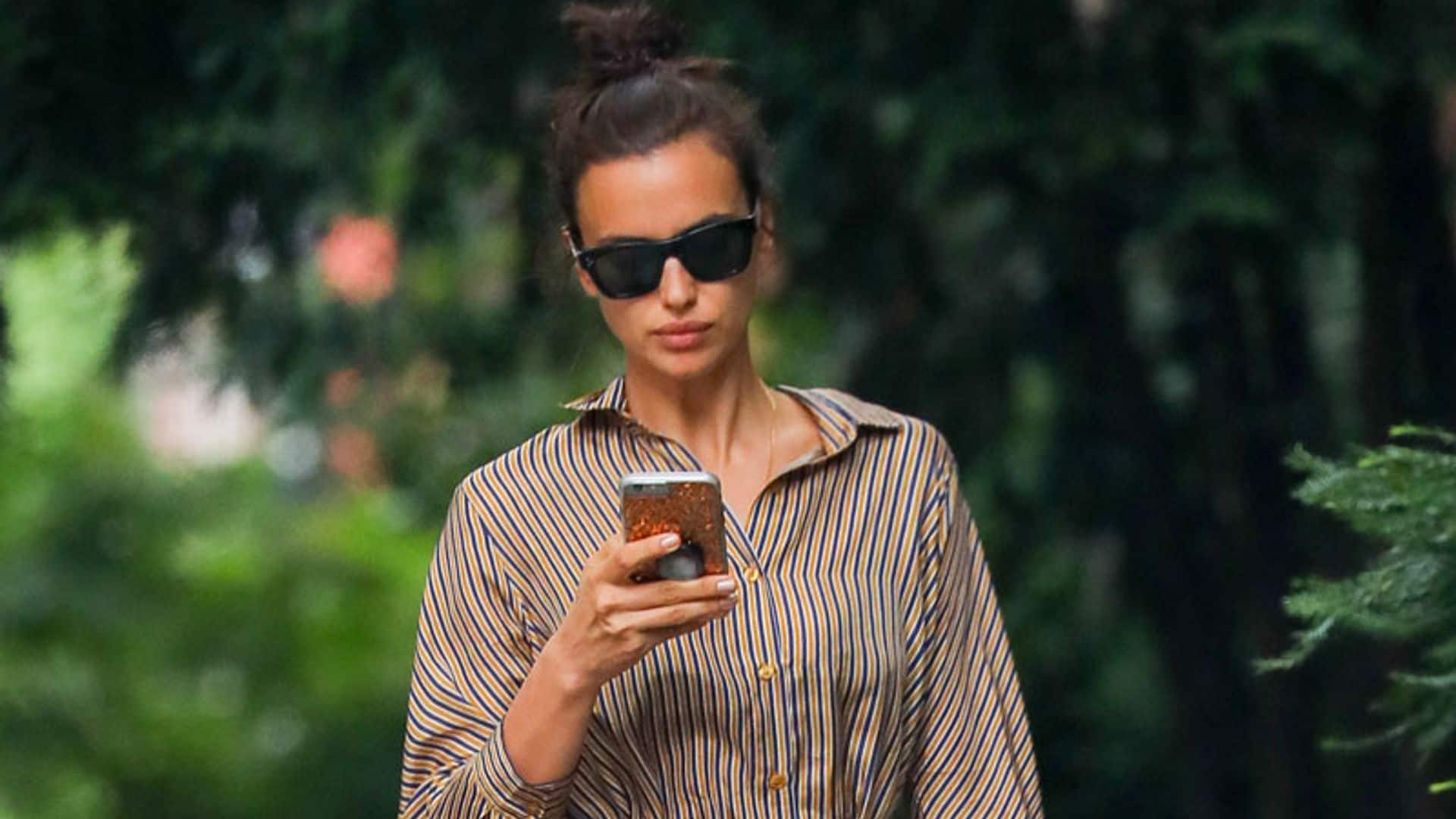 Irina Shayk también lleva el vestido que tienes que conseguir estas rebajas