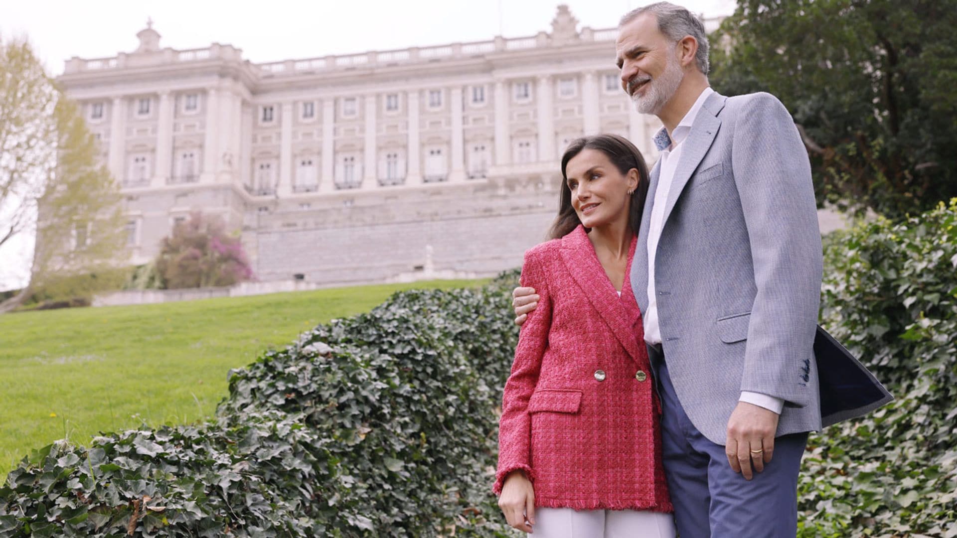 Las once imágenes que los reyes Felipe y Letizia han compartido por su 20 aniversario de boda