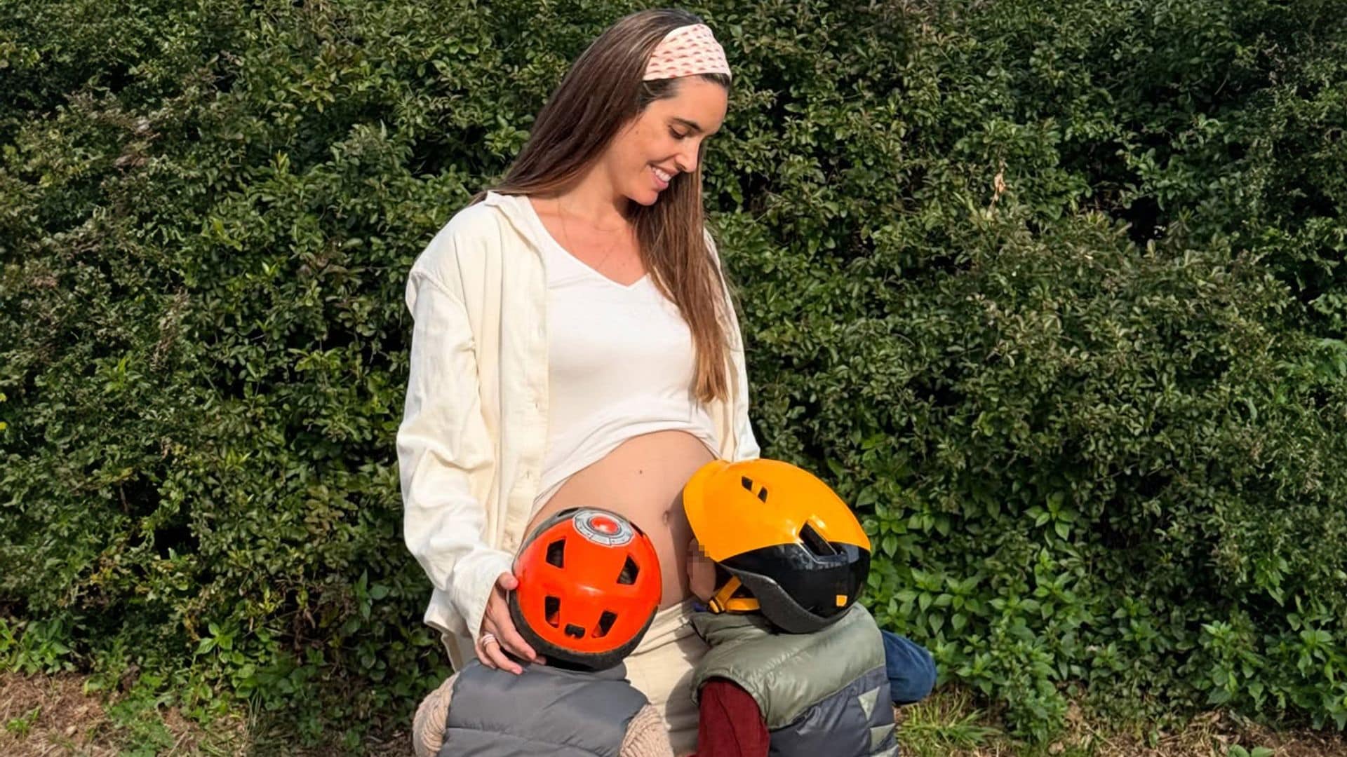 Ona Carbonell anuncia que está embarazada de su tercer hijo con esta simpática foto