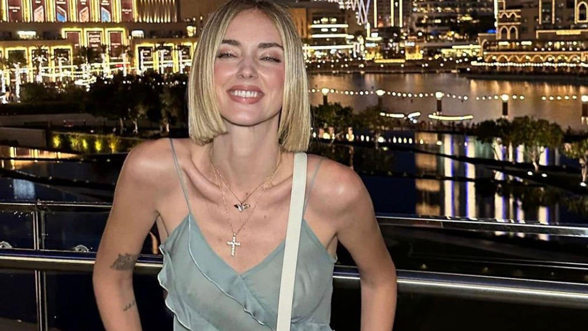 De Dubái a Bolonia, Chiara Ferragni estrena tres tops de Zara que serán tendencia en verano