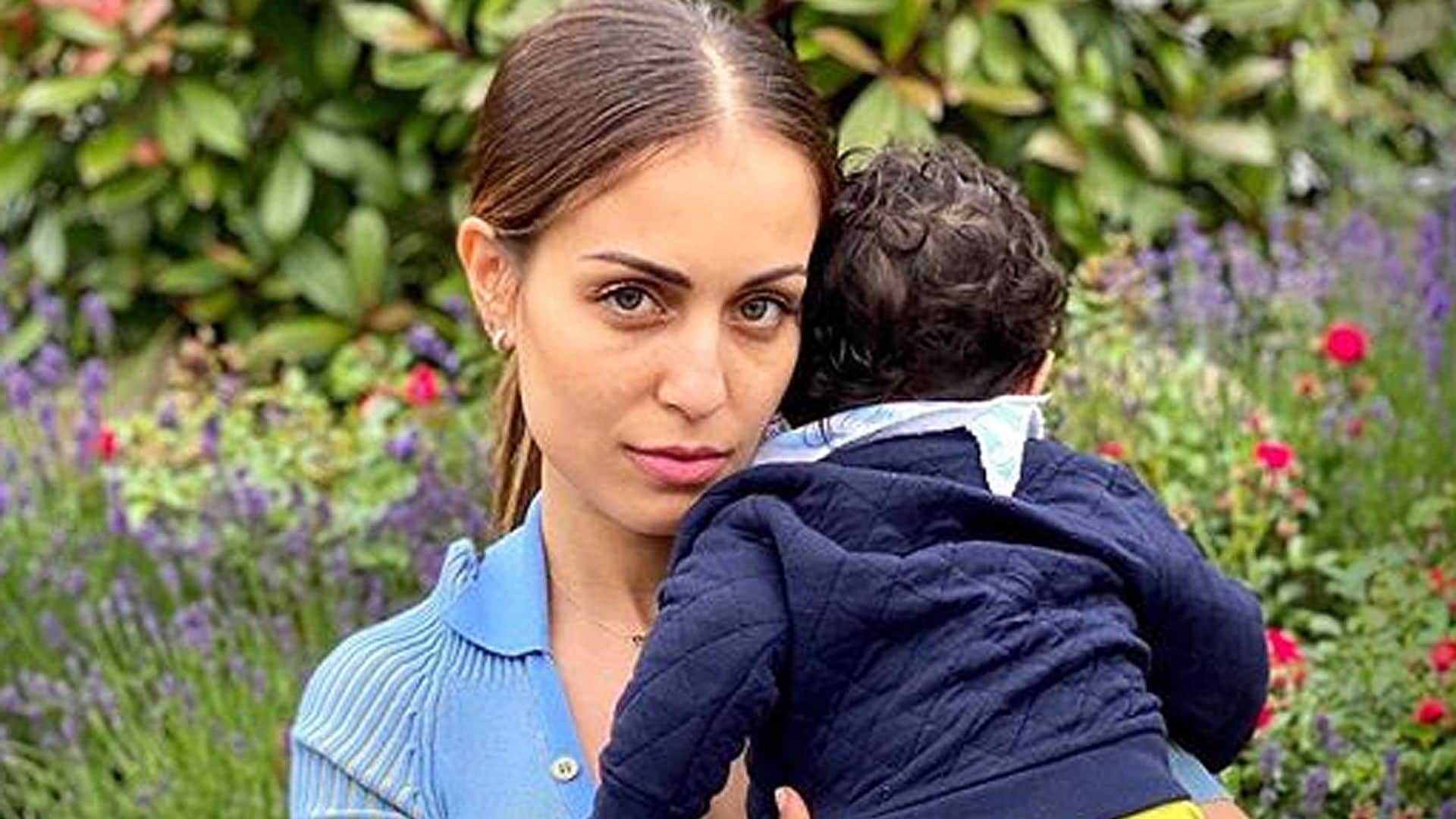 Hiba Abouk posa con su 'bombón' para celebrar los cuatro meses de Amin