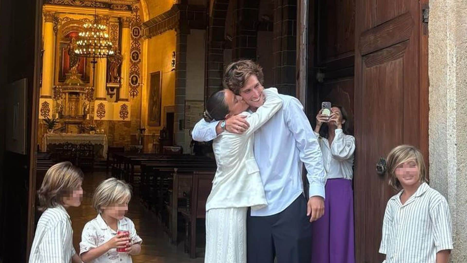 Las imágenes de la boda íntima de Nacho, hijo de Emilio Aragón, con Bea Gimeno en Mallorca