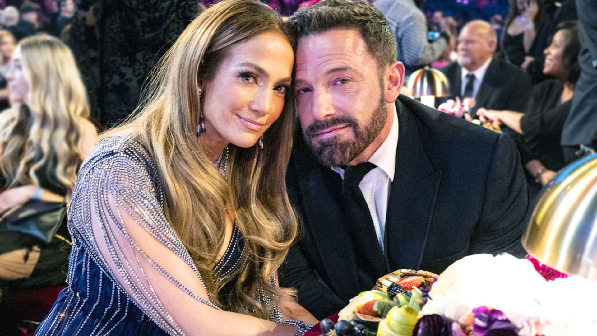 Jennifer Lopez crea su propio meme de Ben Affleck y provoca una oleada de aplausos... pero también muchas críticas