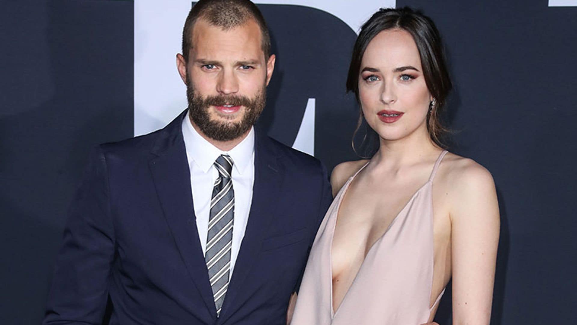 El vestido de novia de Anastasia Steele en '50 sombras liberadas' vuelve a ser noticia