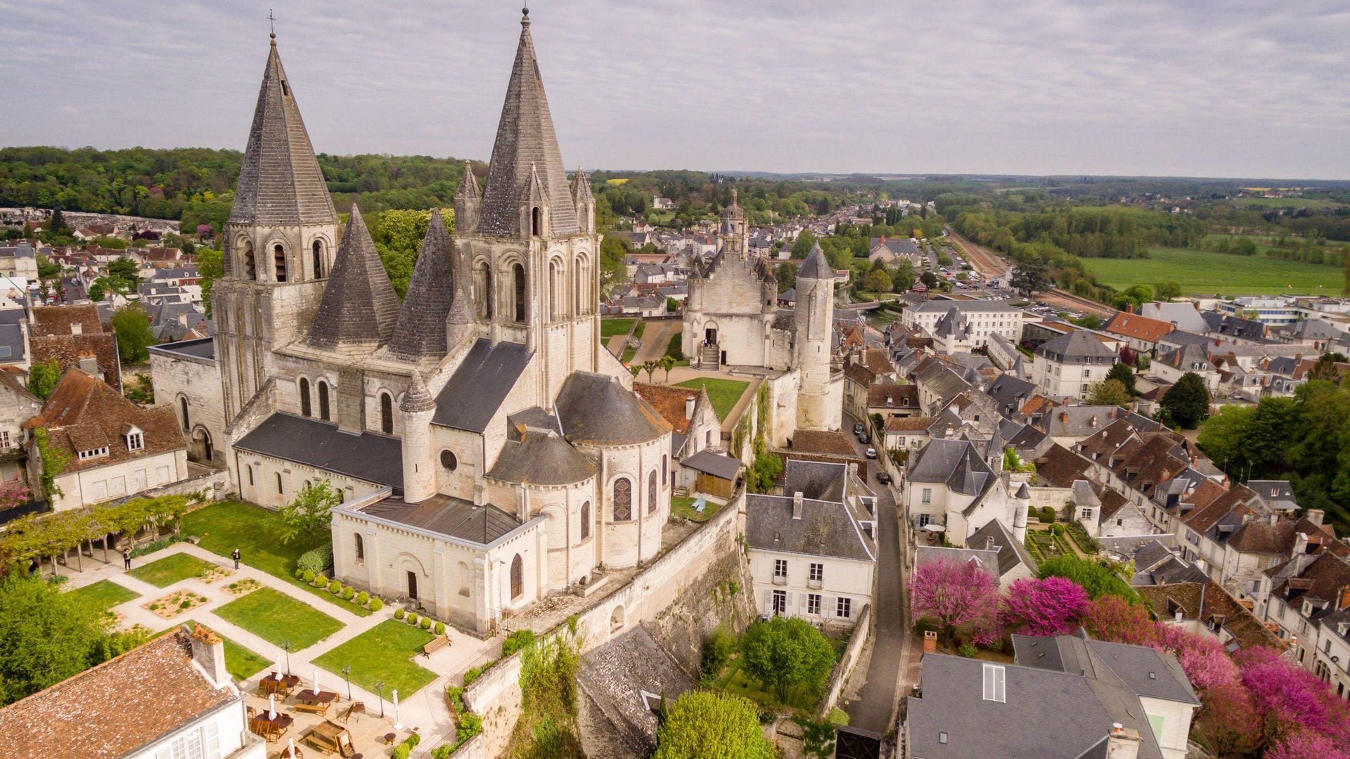 Loches: arte, castillos y chismes reales en una encantadora villa francesa