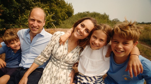 Kate Middleton y el príncipe Guillermo con sus hijos