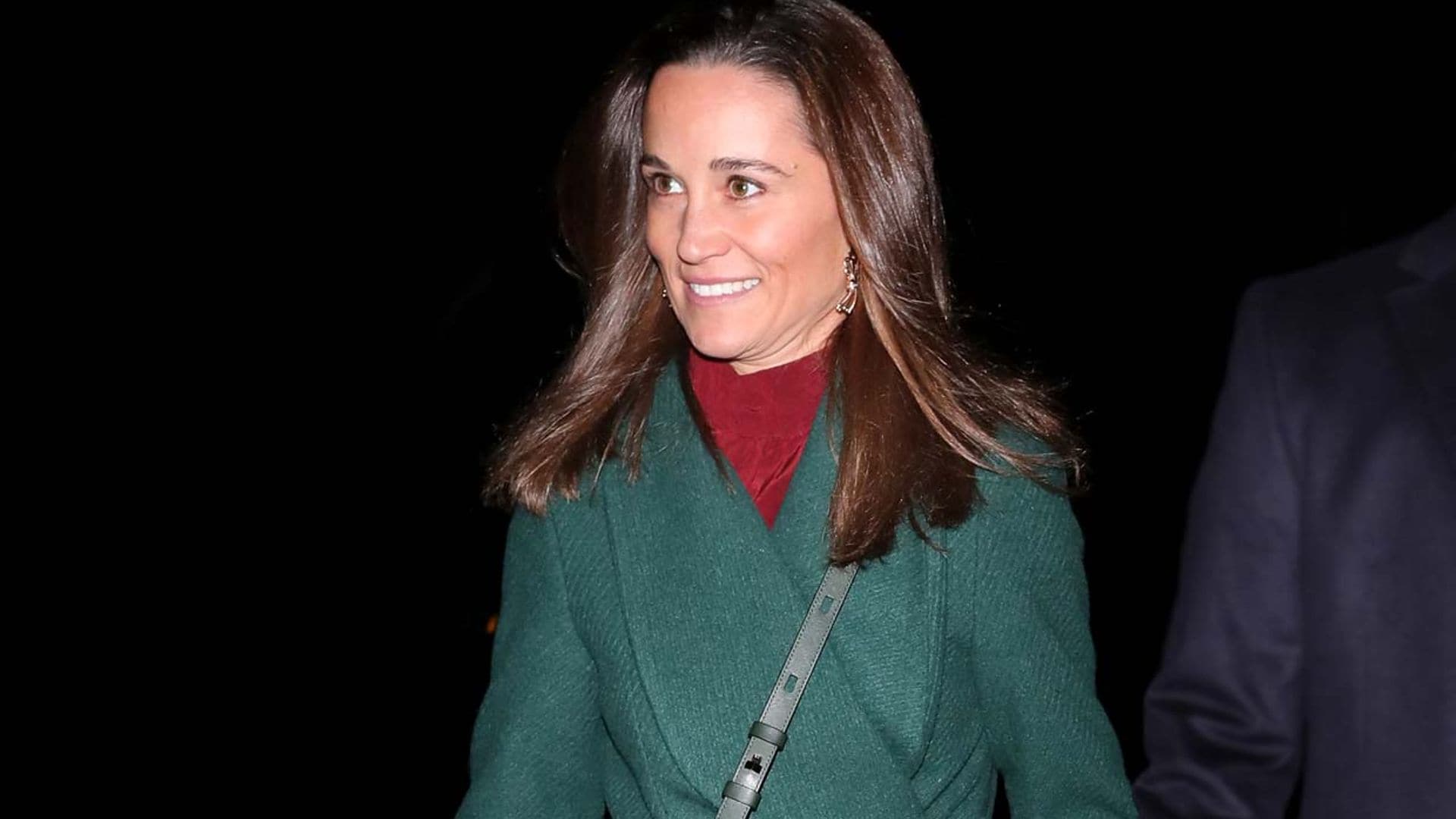 Pippa Middleton convierte un abrigo de Mango en su mejor compra 'online'