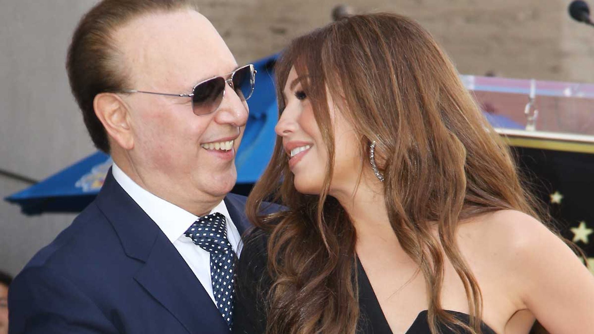 Thalía y Tommy Mottola intercambian románticos mensajes por su aniversario de bodas número 22