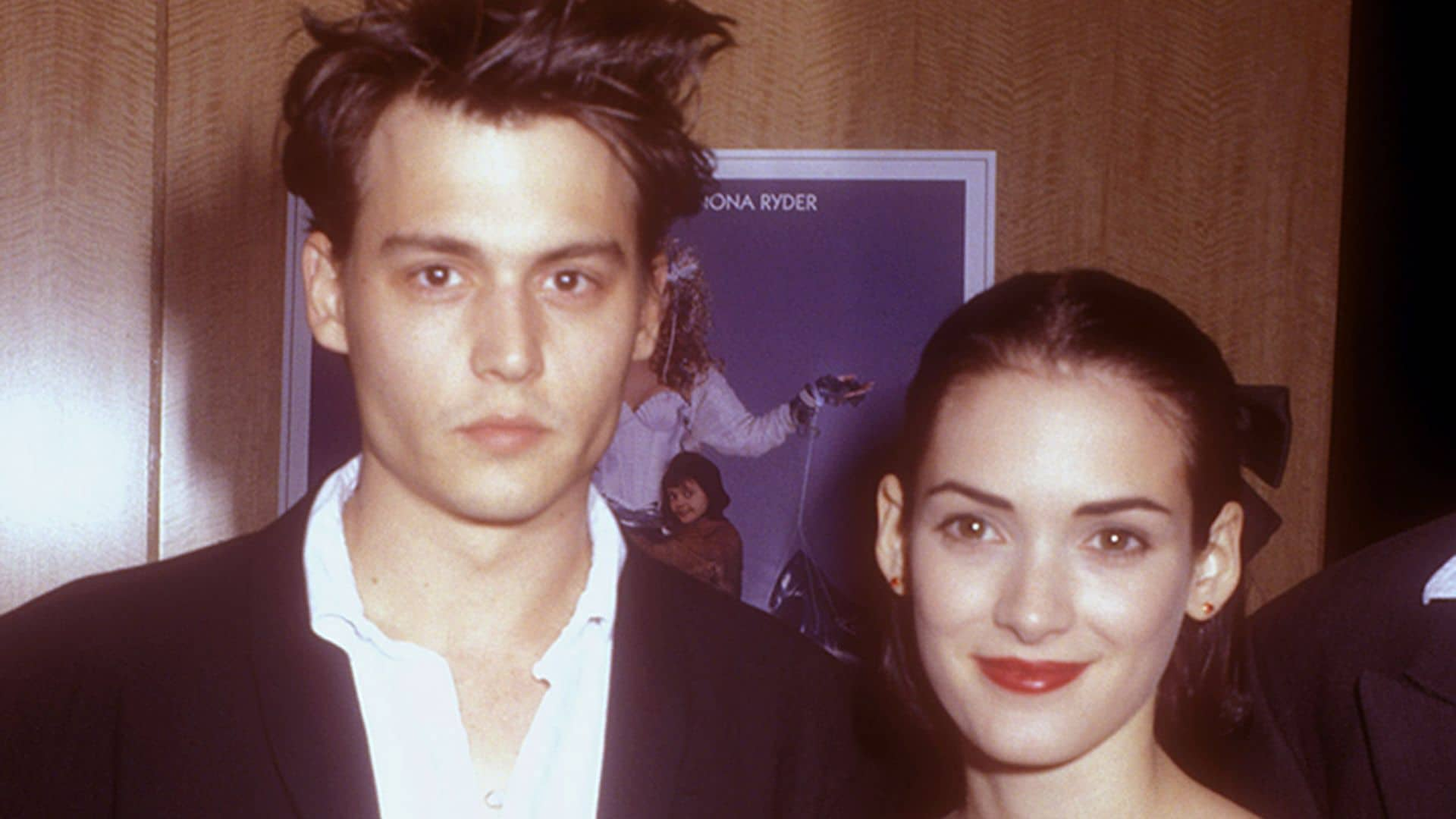 Winona Ryder sale en defensa de su ex Johnny Depp