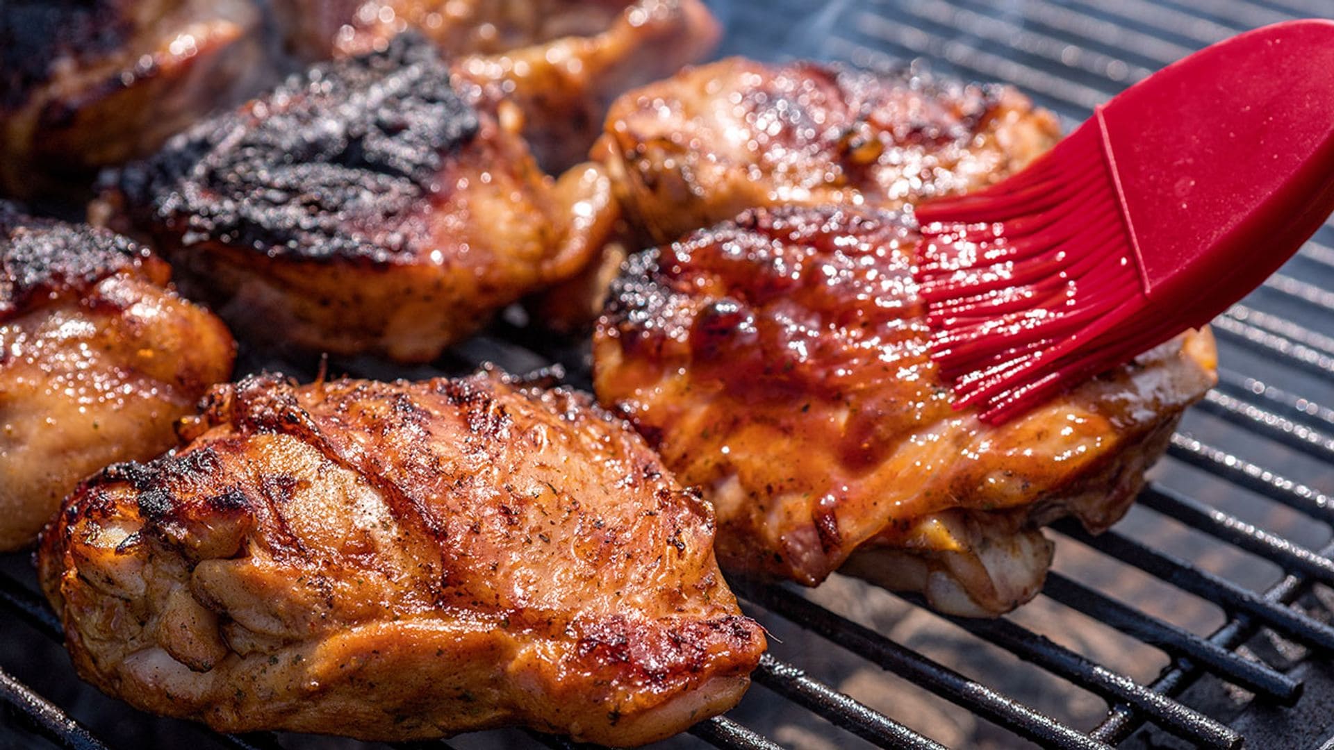 Pollo, pavo y codorniz: cocina las aves a la barbacoa... ¡como si fueras un chef experto!