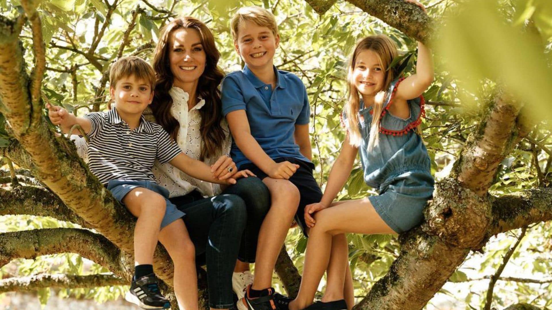 La princesa de Gales, radiante junto a sus tres hijos en plena naturaleza durante el Día de la Madre inglés