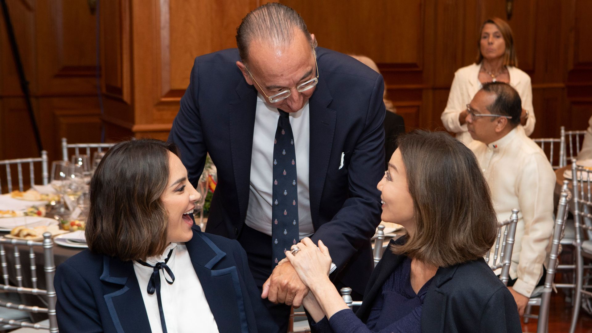 Isabel Preysler en la fiesta de la embajada de Filipinas