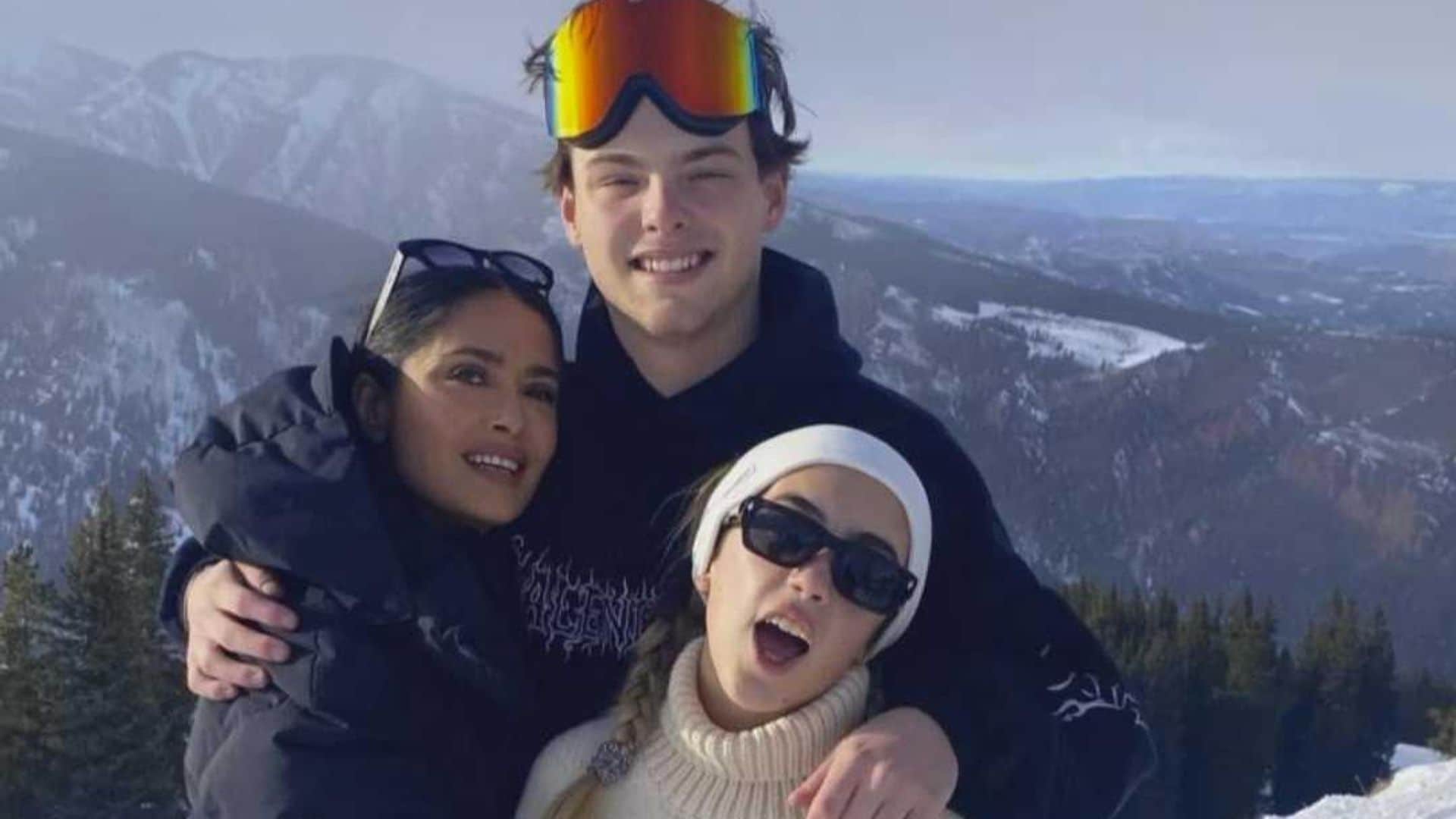Salma Hayek disfruta de sus vacaciones en la nieve con Valentina Paloma y Augustin, el hijo de su esposo