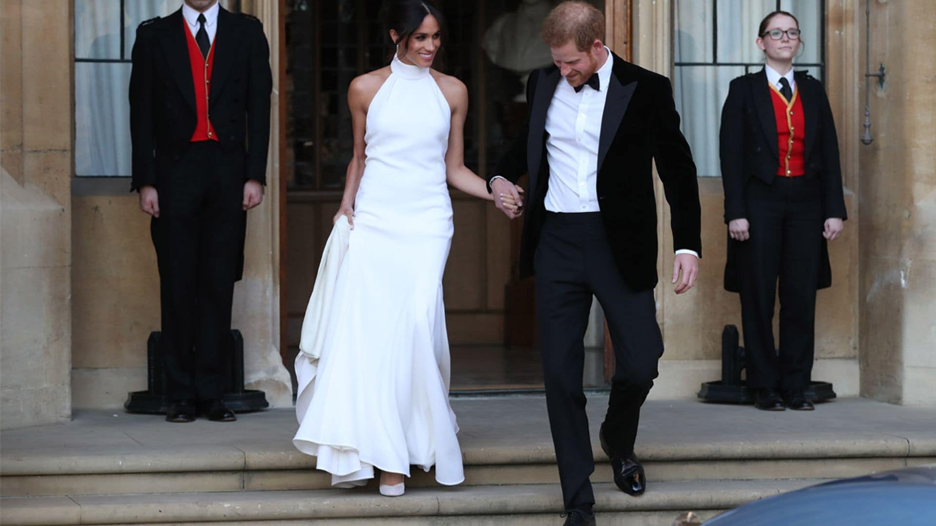 Zara versiona el vestido de novia 'halter' de Meghan Markle 🤍