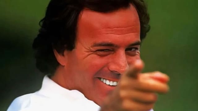 julio iglesias meme