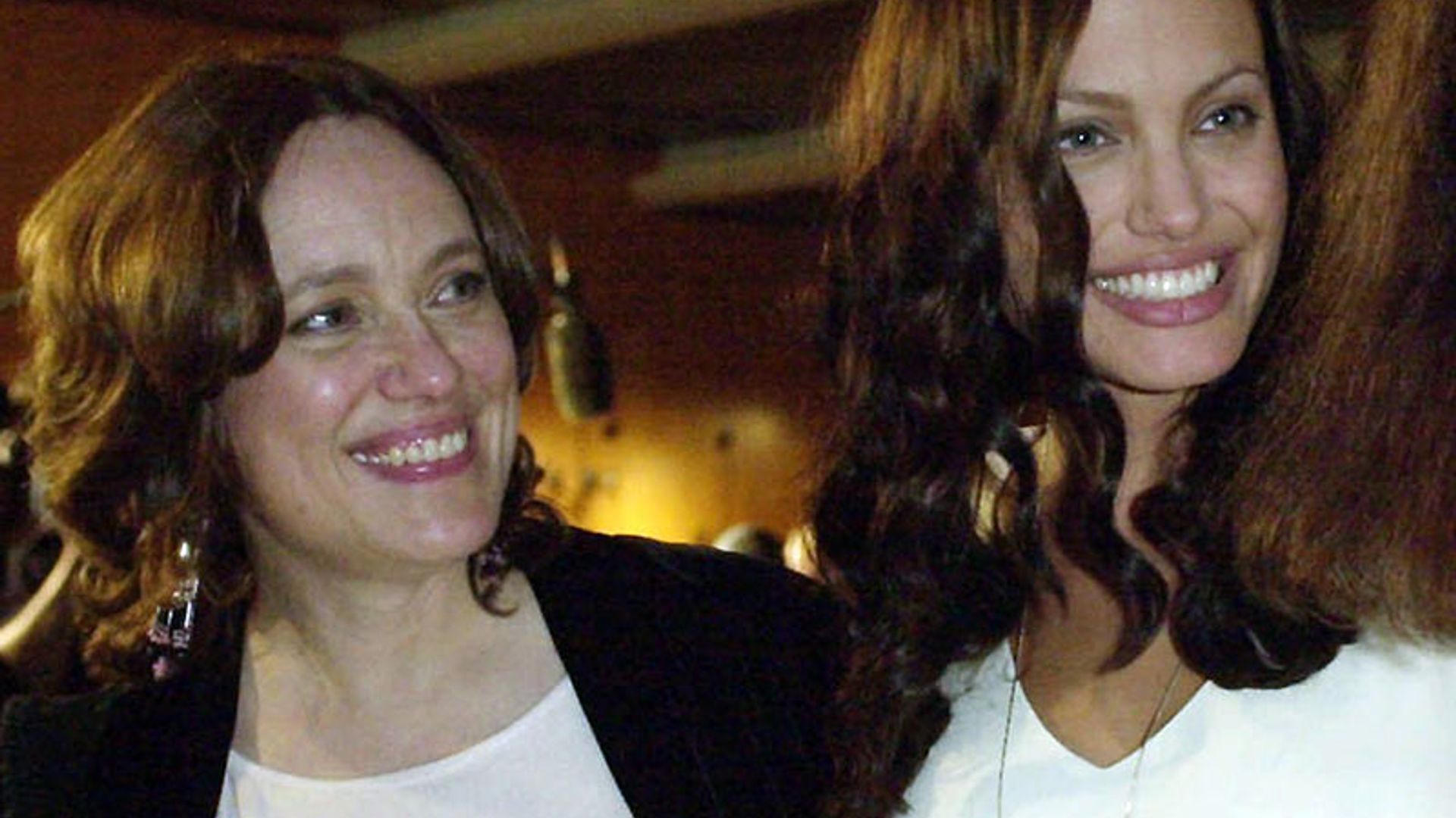 Angelina Jolie mantiene vivo el recuerdo de su madre